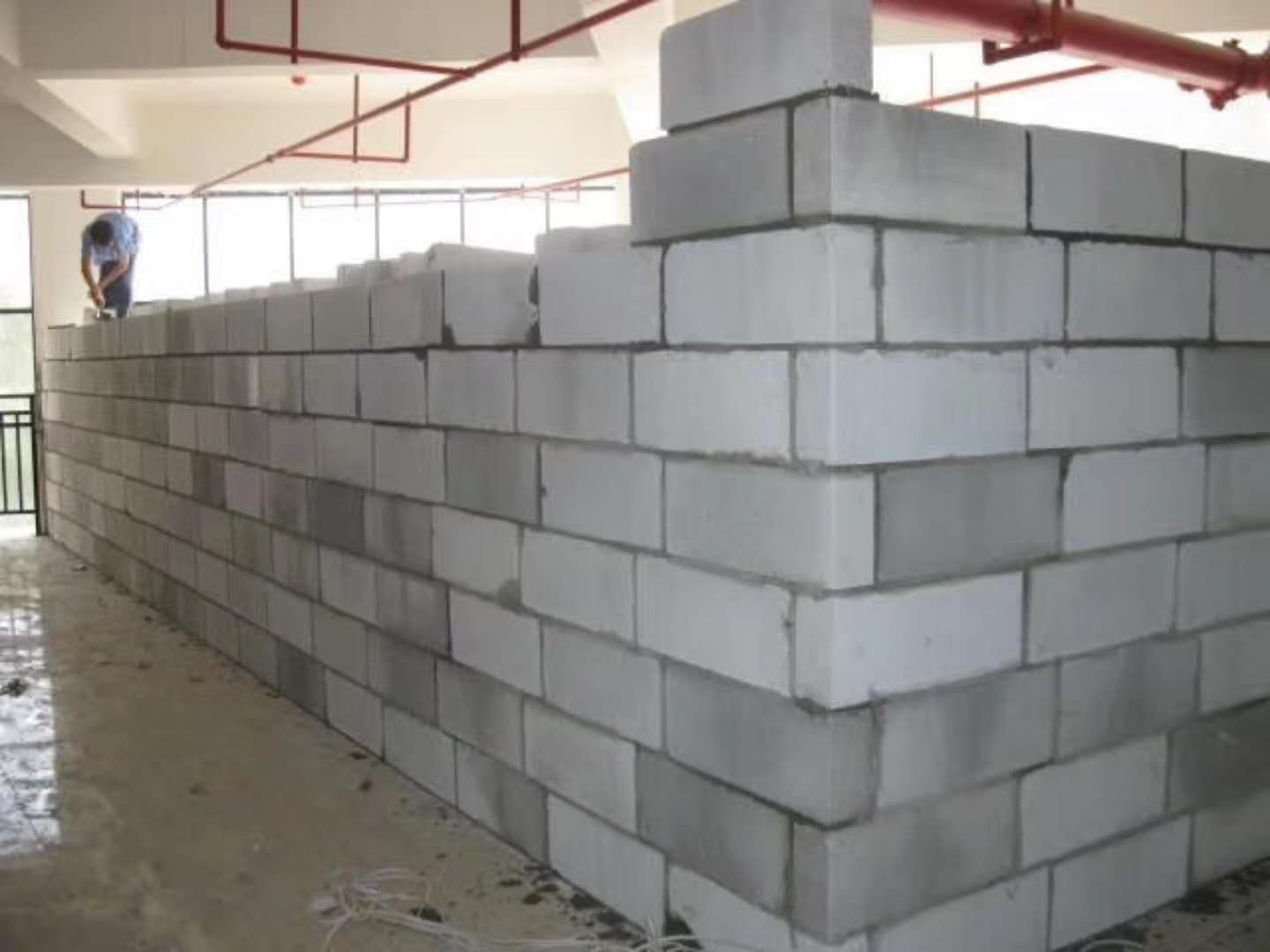 崇阳蒸压加气混凝土砌块承重墙静力和抗震性能的研究